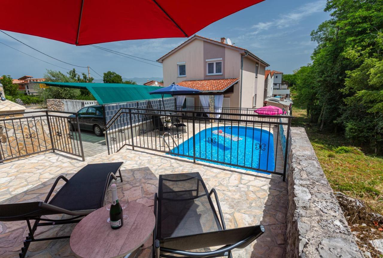 Apartment With A Private Swimming Pool, Garden & Bbq Gostinjac Εξωτερικό φωτογραφία