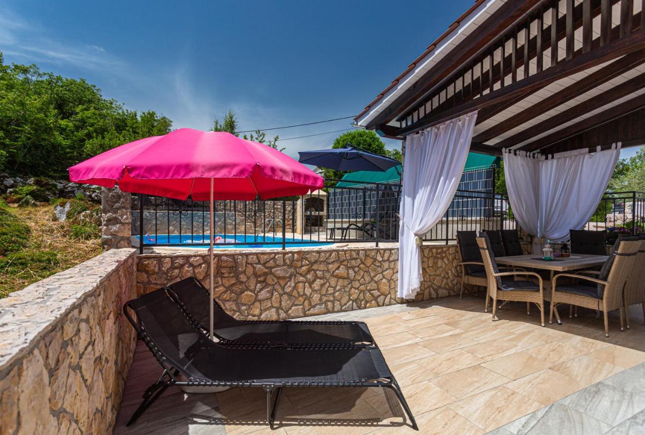 Apartment With A Private Swimming Pool, Garden & Bbq Gostinjac Εξωτερικό φωτογραφία