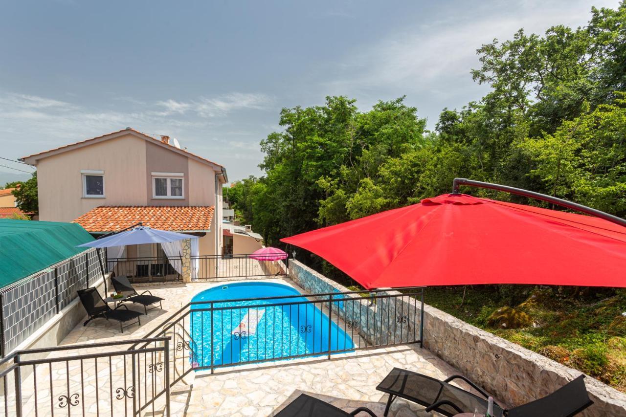 Apartment With A Private Swimming Pool, Garden & Bbq Gostinjac Εξωτερικό φωτογραφία